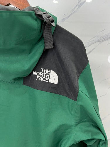 The North Face 1990 Mountain Jacket GORE-TEX Forest Green Black
