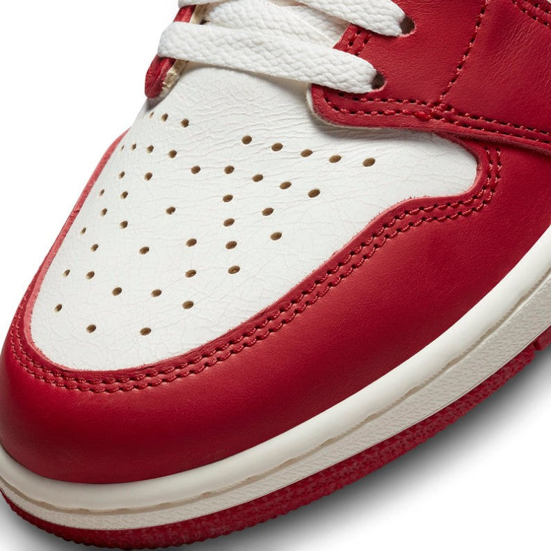 Air Jordan 1 Mid 'Triple White' 554724-136