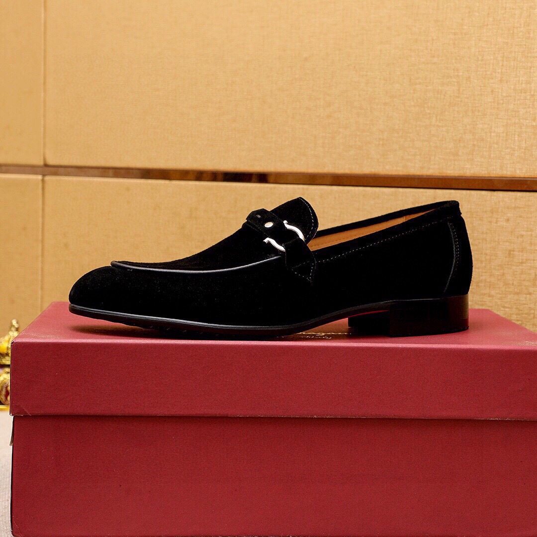 Ferragamo Black Hardware Loafers