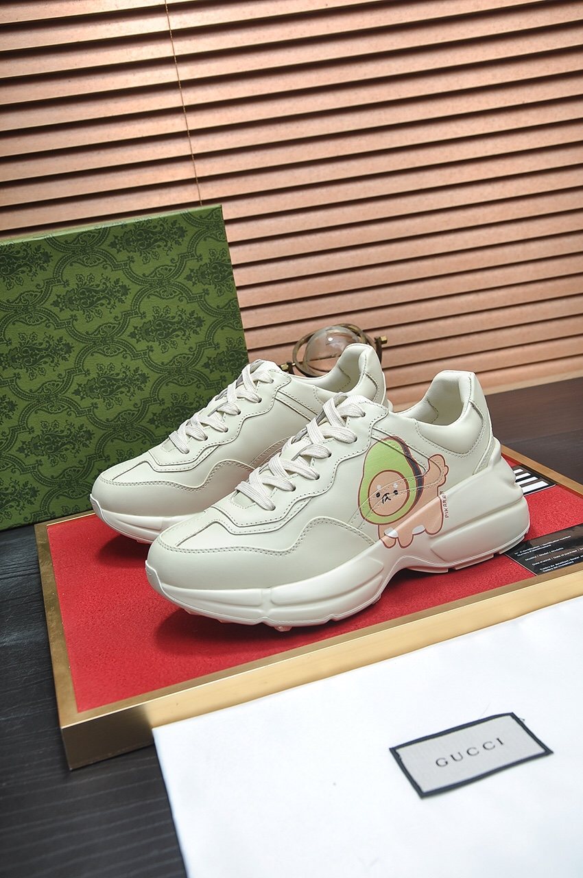 Gucci Bear Graphic Low-Top Sneakers
