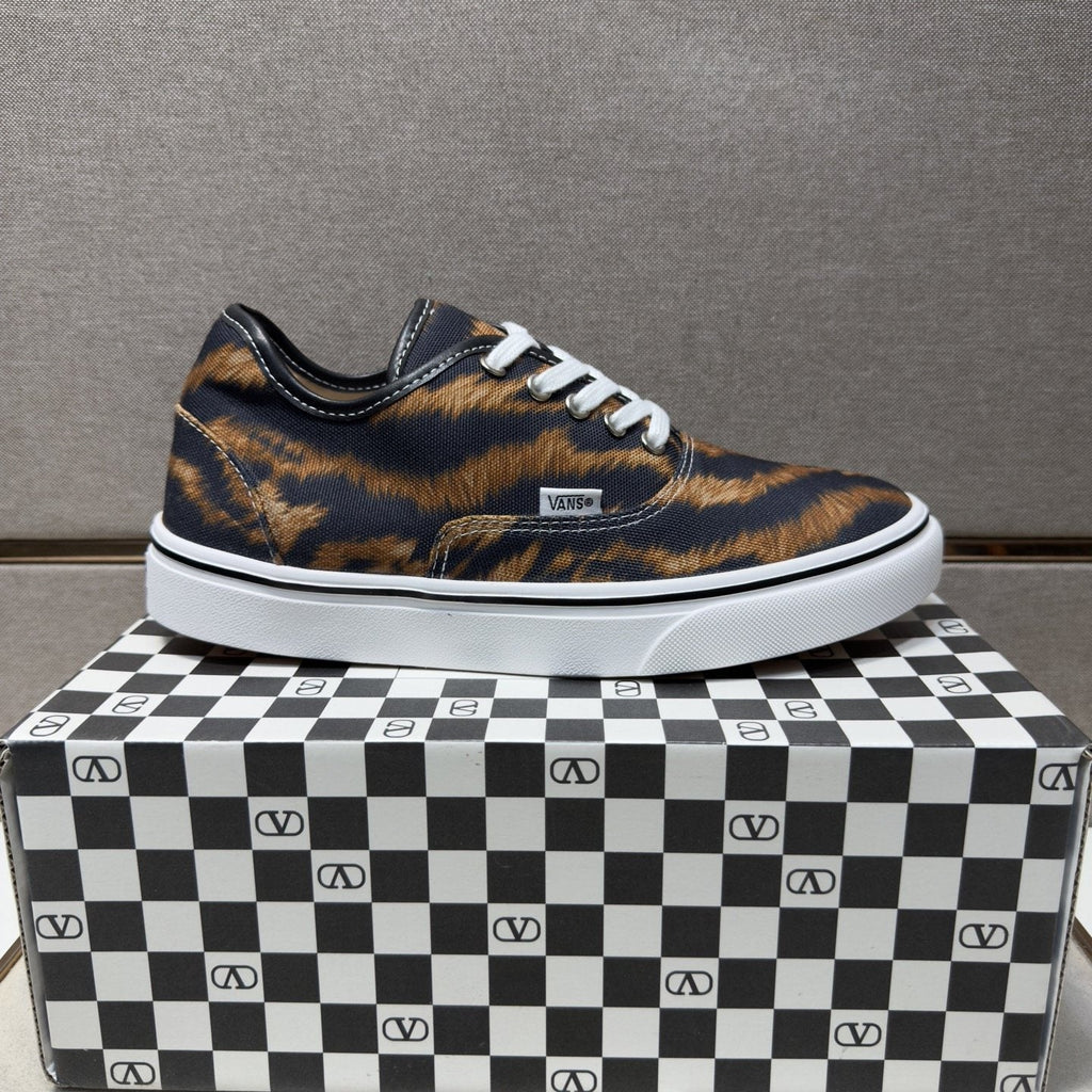 Vans Men's Tiger Stripe Low-Top Sneakers