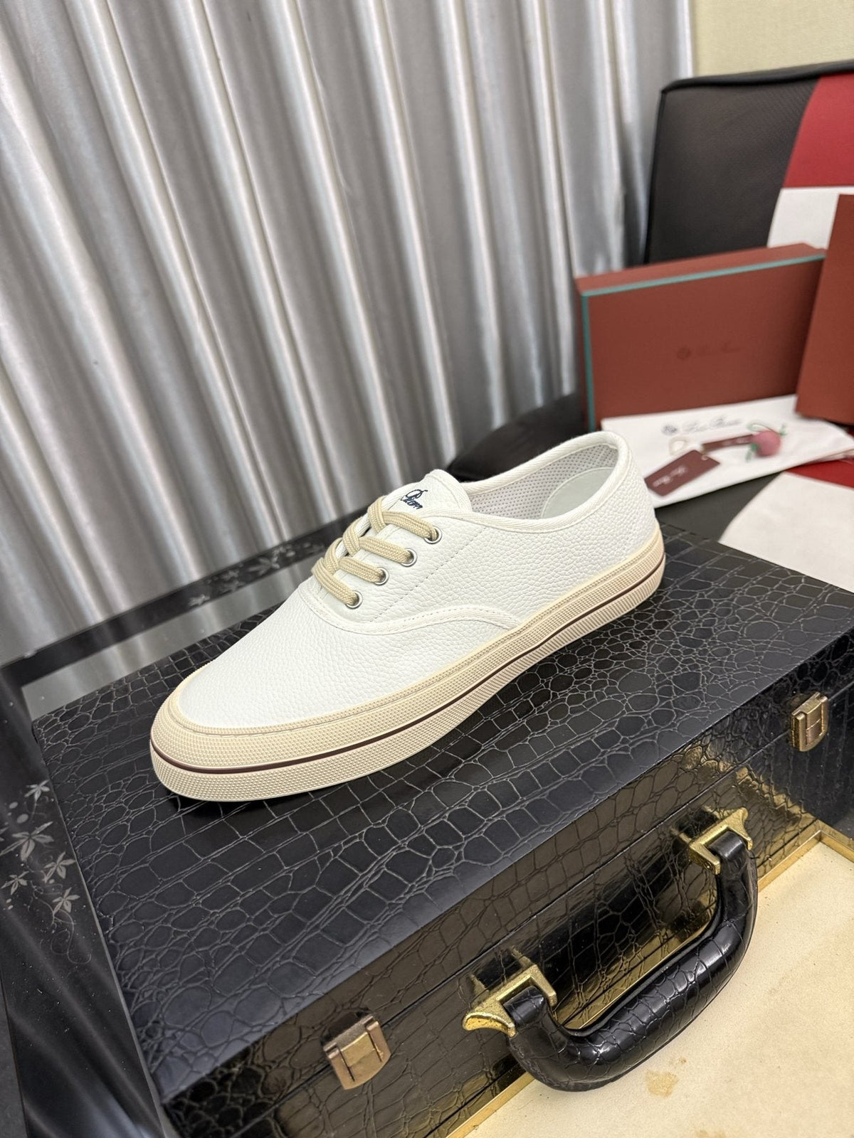 Men's Low-Top Lace-Up Casual Shoes